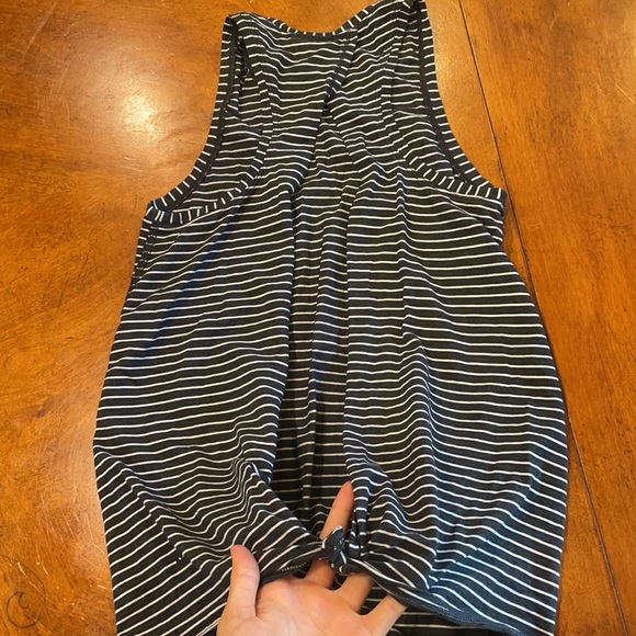 Lululemon open tie back tank top - Picture 2 of 3